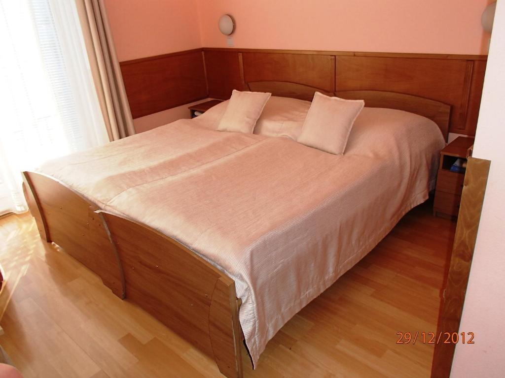 Pension Magnolia Тренчин Экстерьер фото